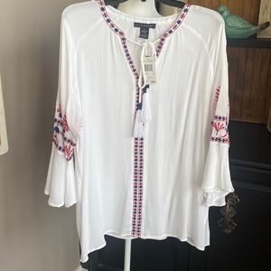 New with tags Grace Elements top.